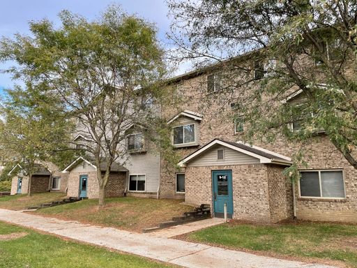 Crestview Riverbend 2 Bedroom within walking distance to Purdue - Leasing for 2026-2027 – photo 1
