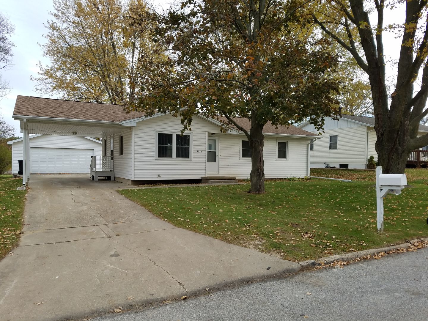 Cedar Falls House: 3722 Laurinda Drive