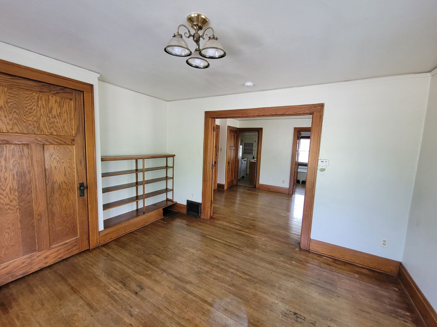 Cedar Falls Apartment: 524 West Seerley Blvd