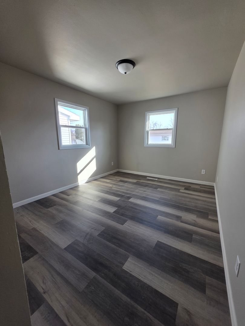 Waterloo Apartment: 226 Palmer Drive