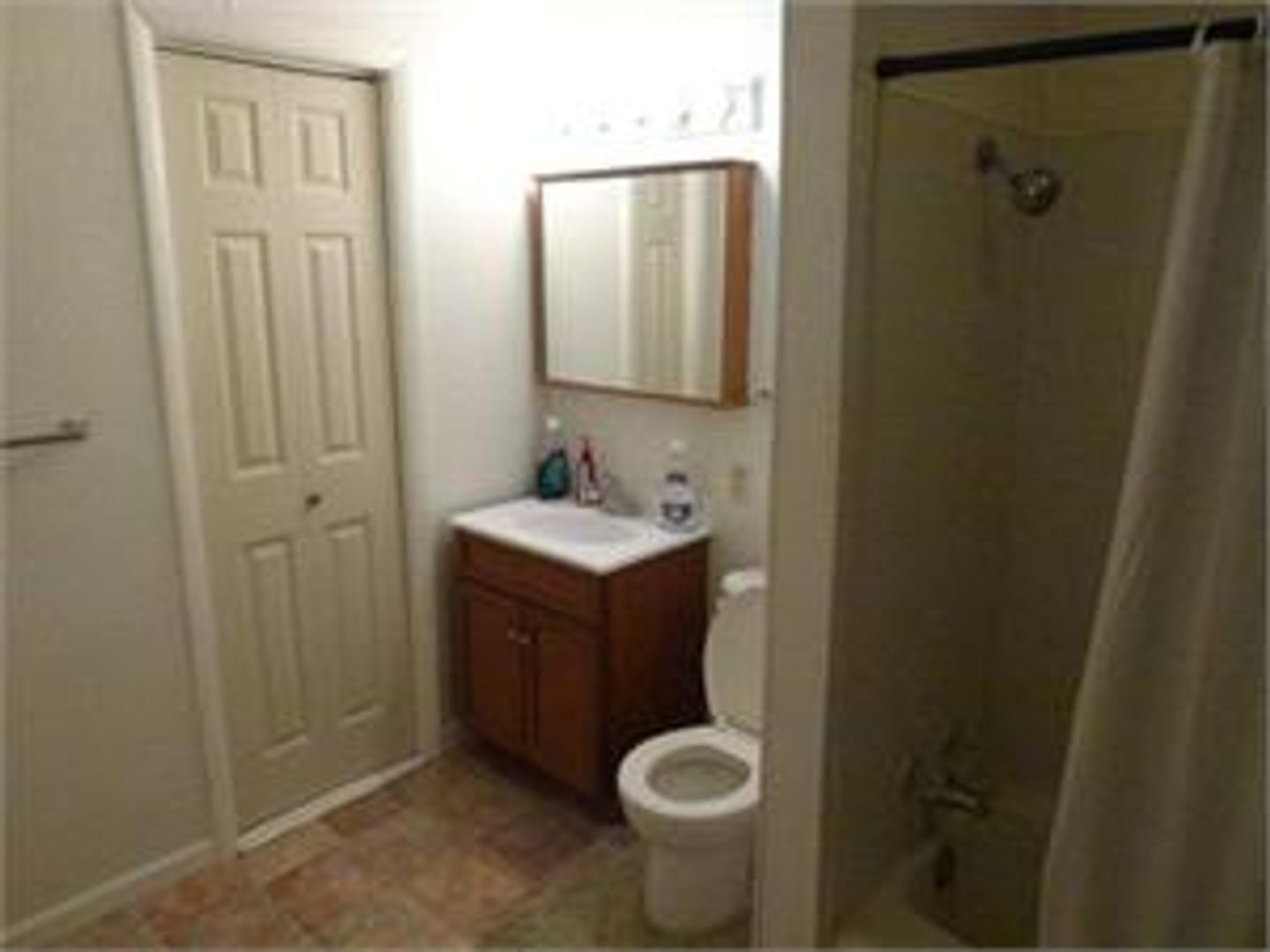 Cedar Falls Apartment: 2416 Olive Street