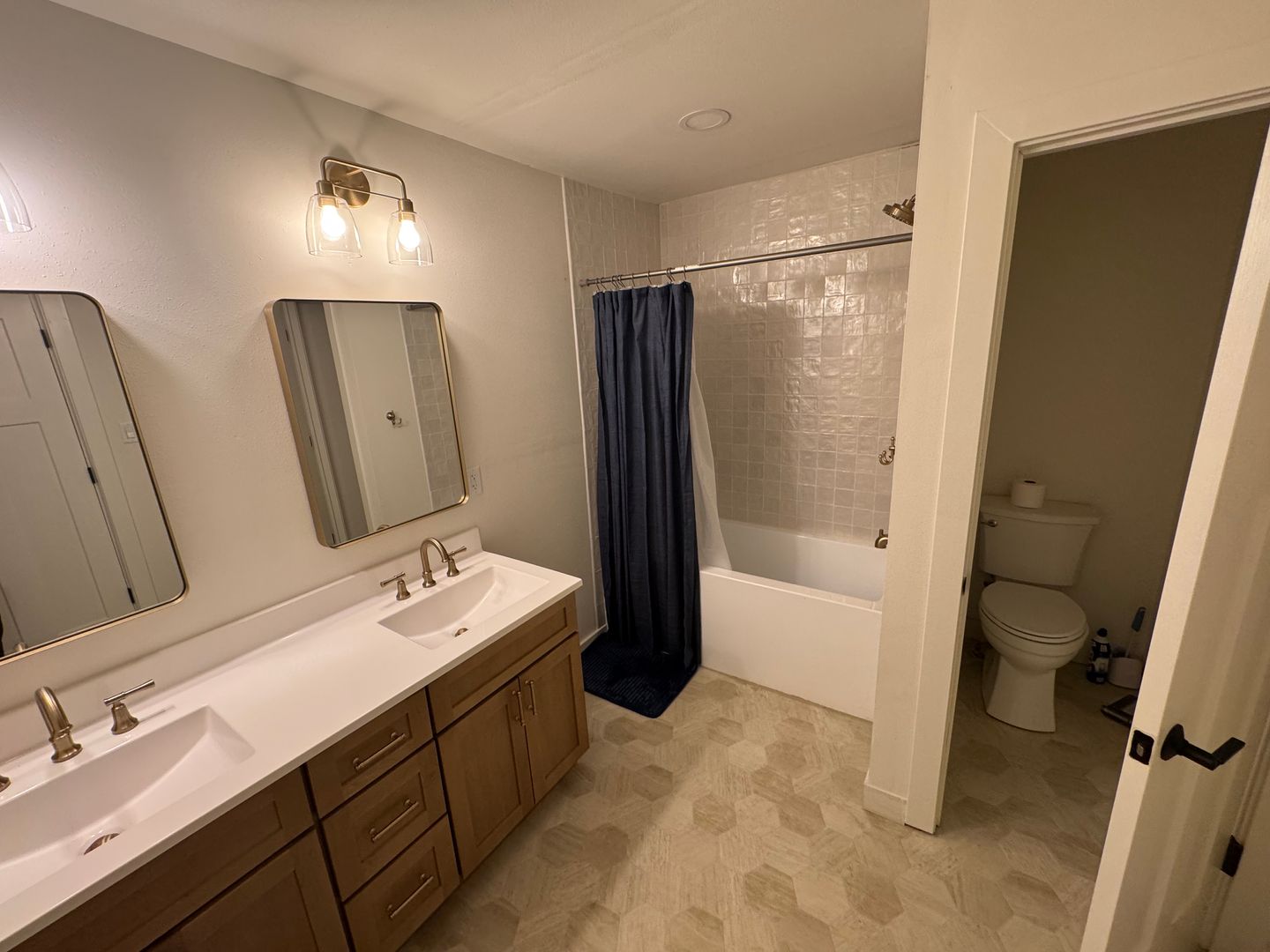 Janesville House: 1527 Marquis Road