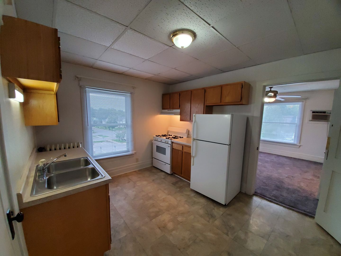 Cedar Falls Apartment: 2221 Olive St