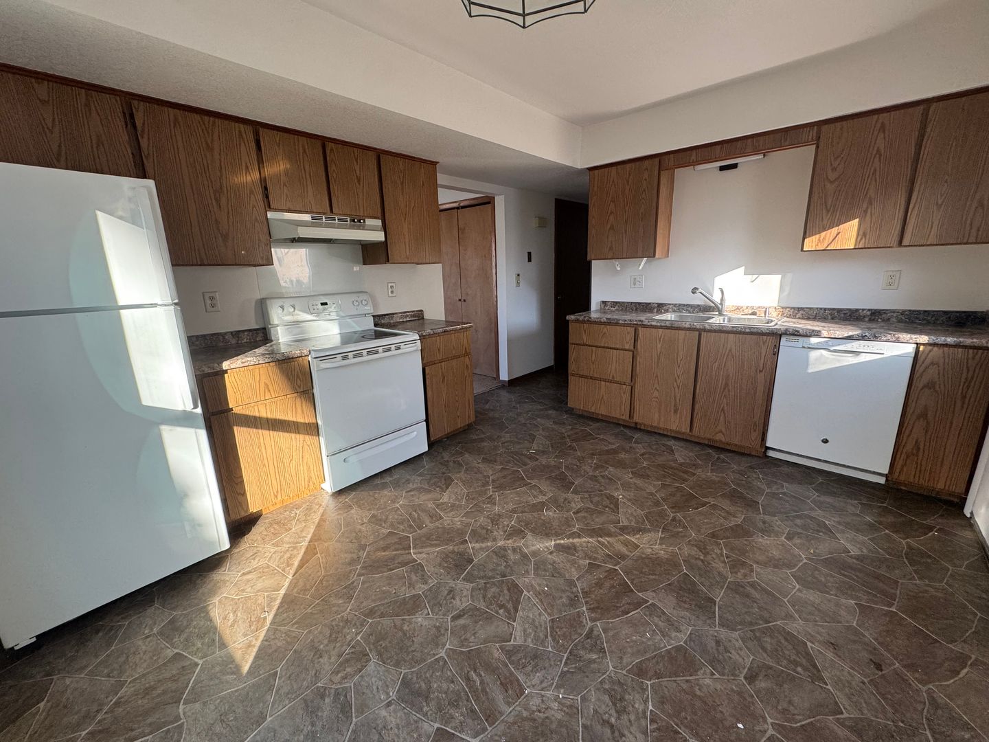 Cedar Falls Apartment: 205-207 Westgate