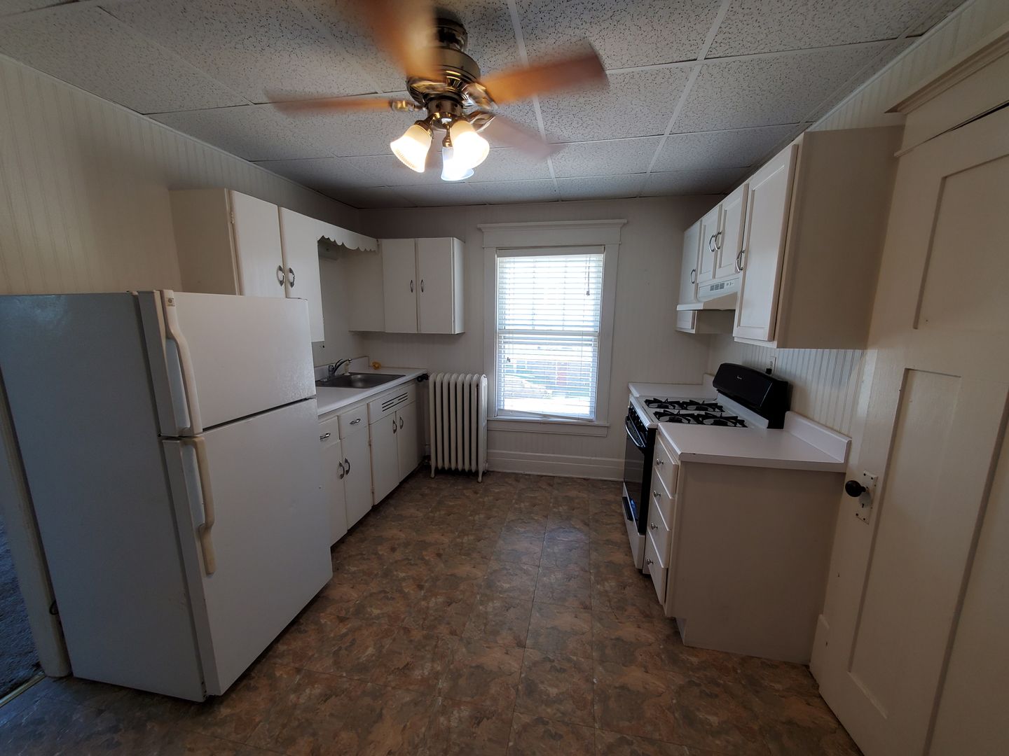 Cedar Falls Apartment: 2221 Olive St