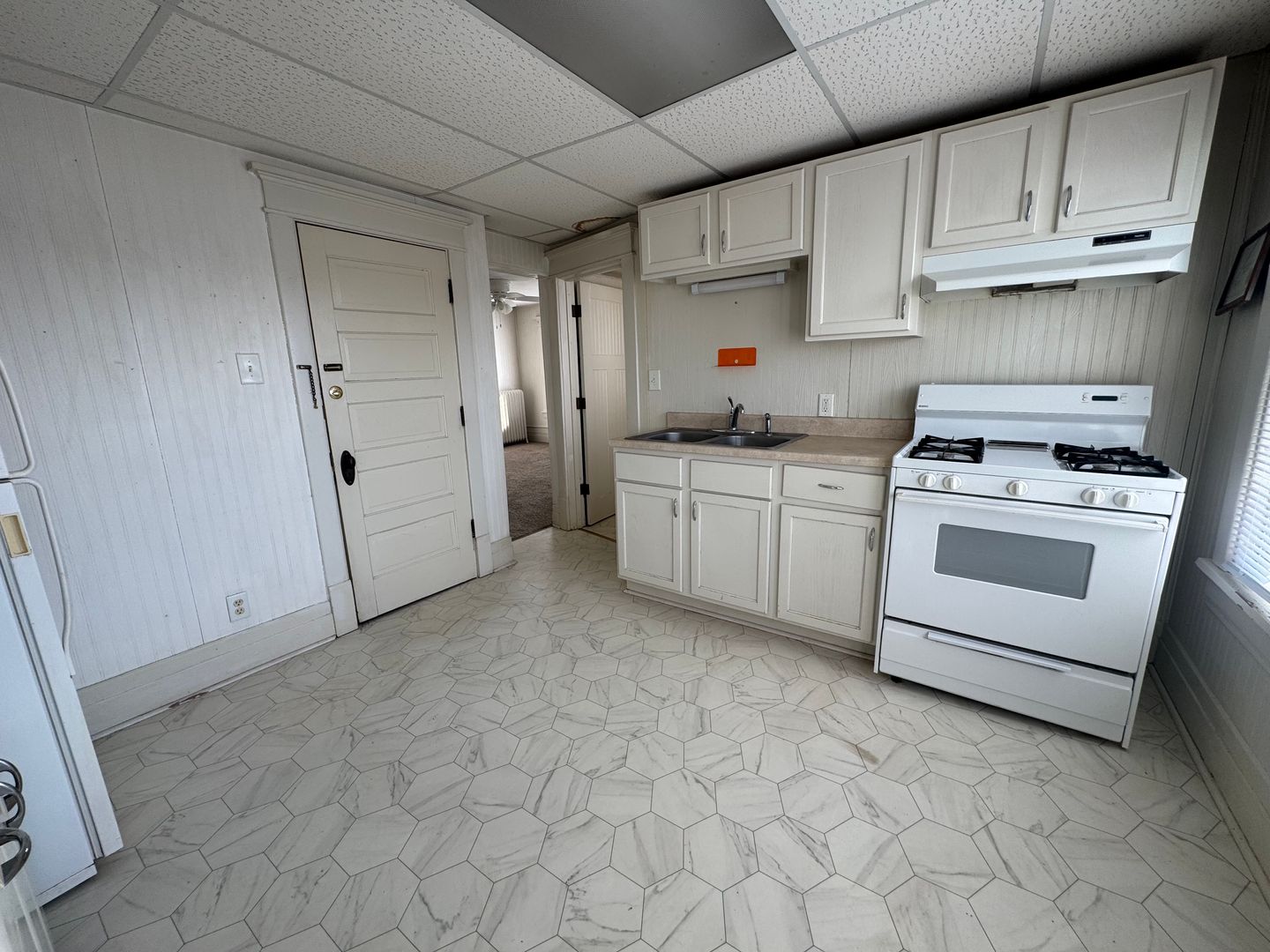 Cedar Falls Apartment: 2221 Olive St