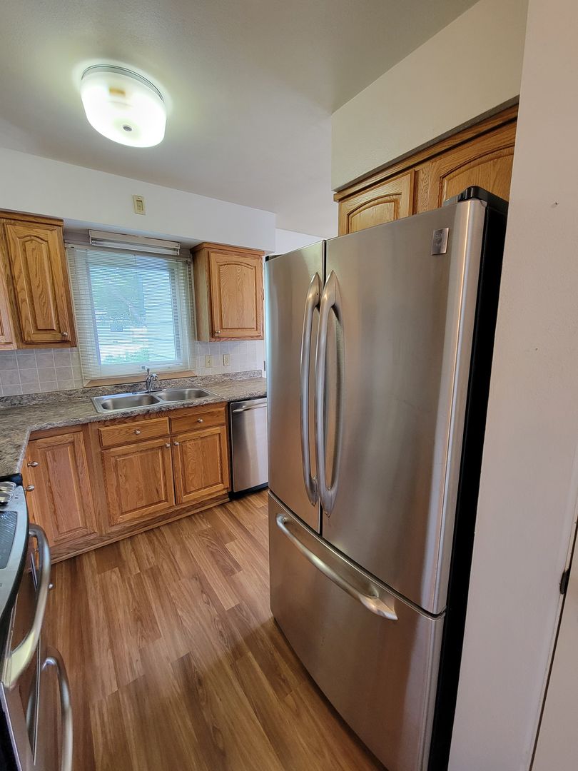 Cedar Falls House: 807 W 29th Street