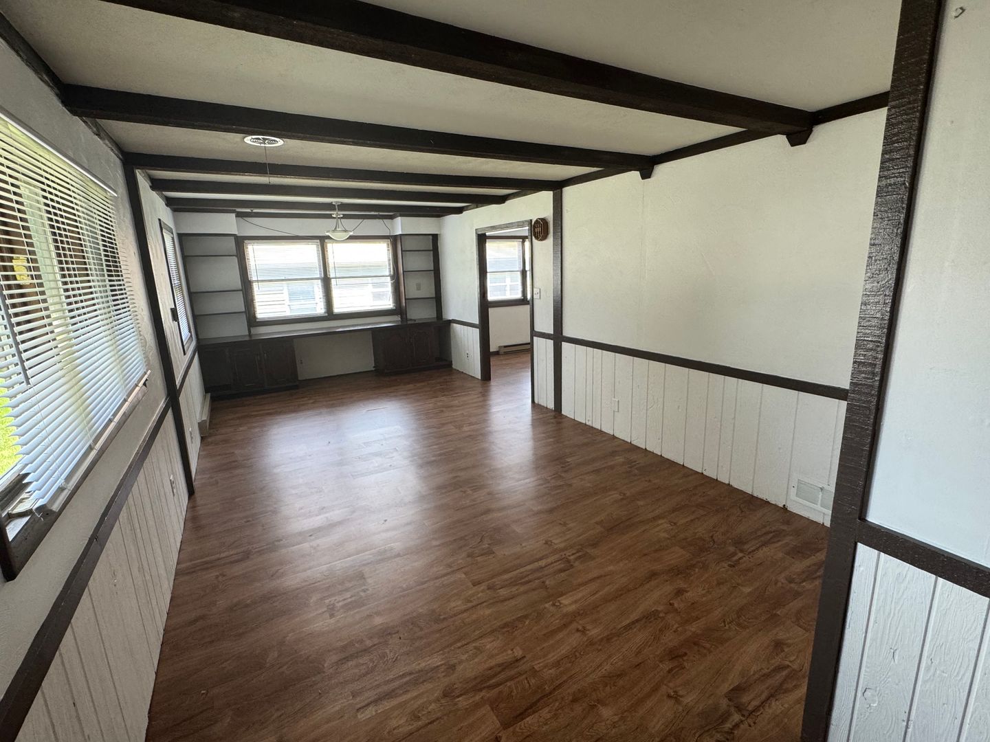 Cedar Falls House: 2208 Walnut Street