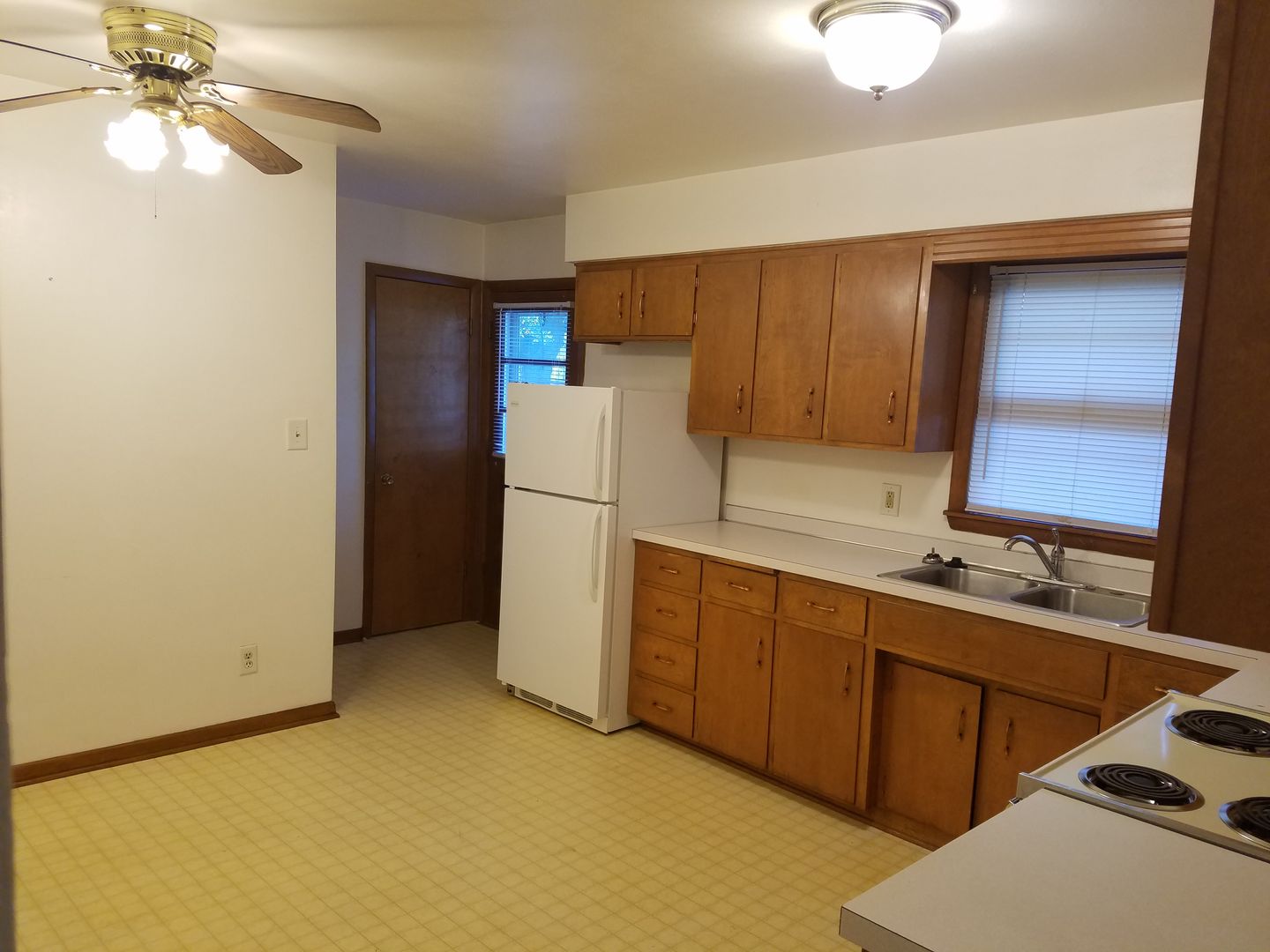 Cedar Falls Apartment: 3603 Laurinda