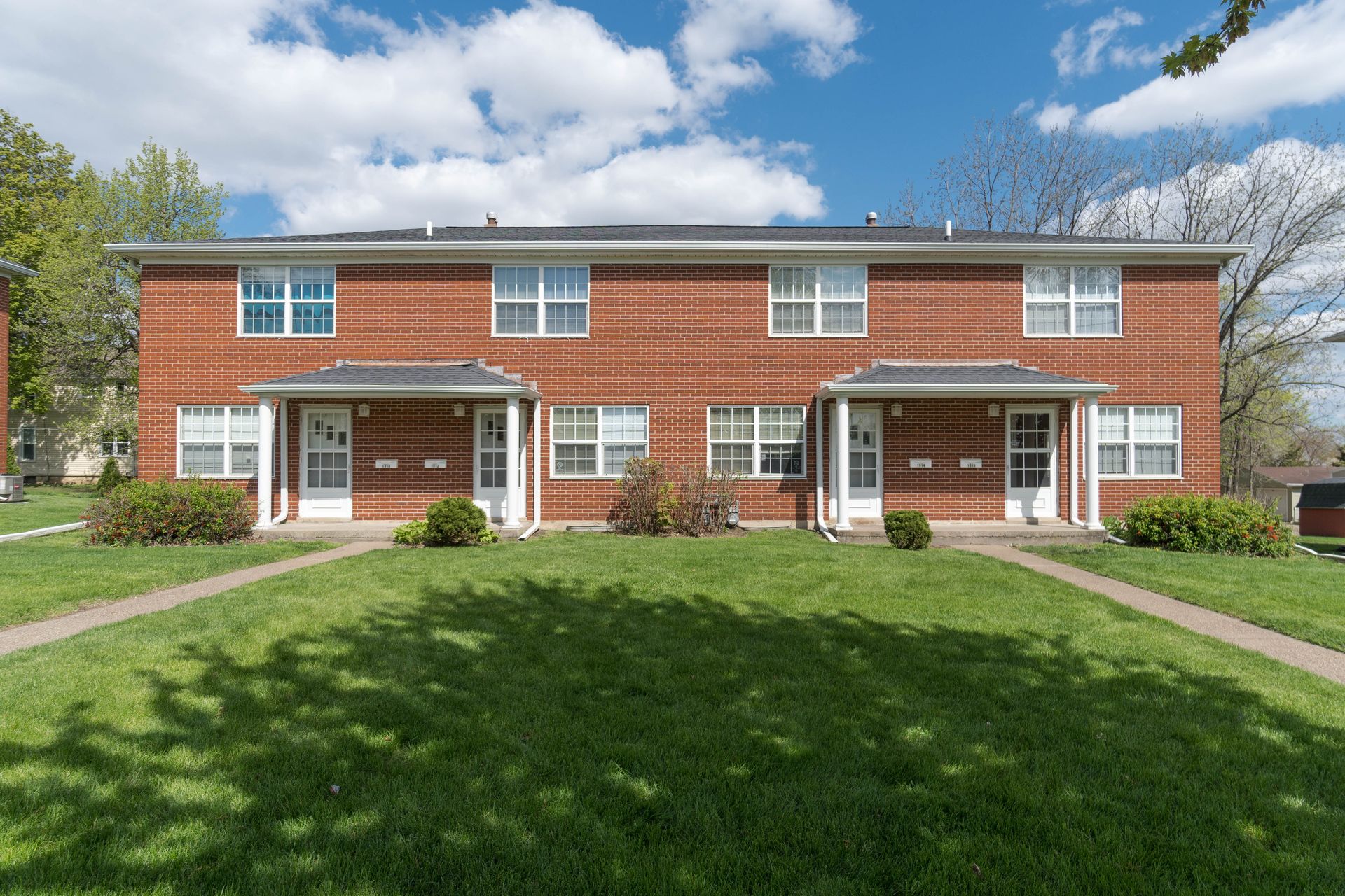 Cedar Falls Apartment: 1902 - 1924 Campus Street