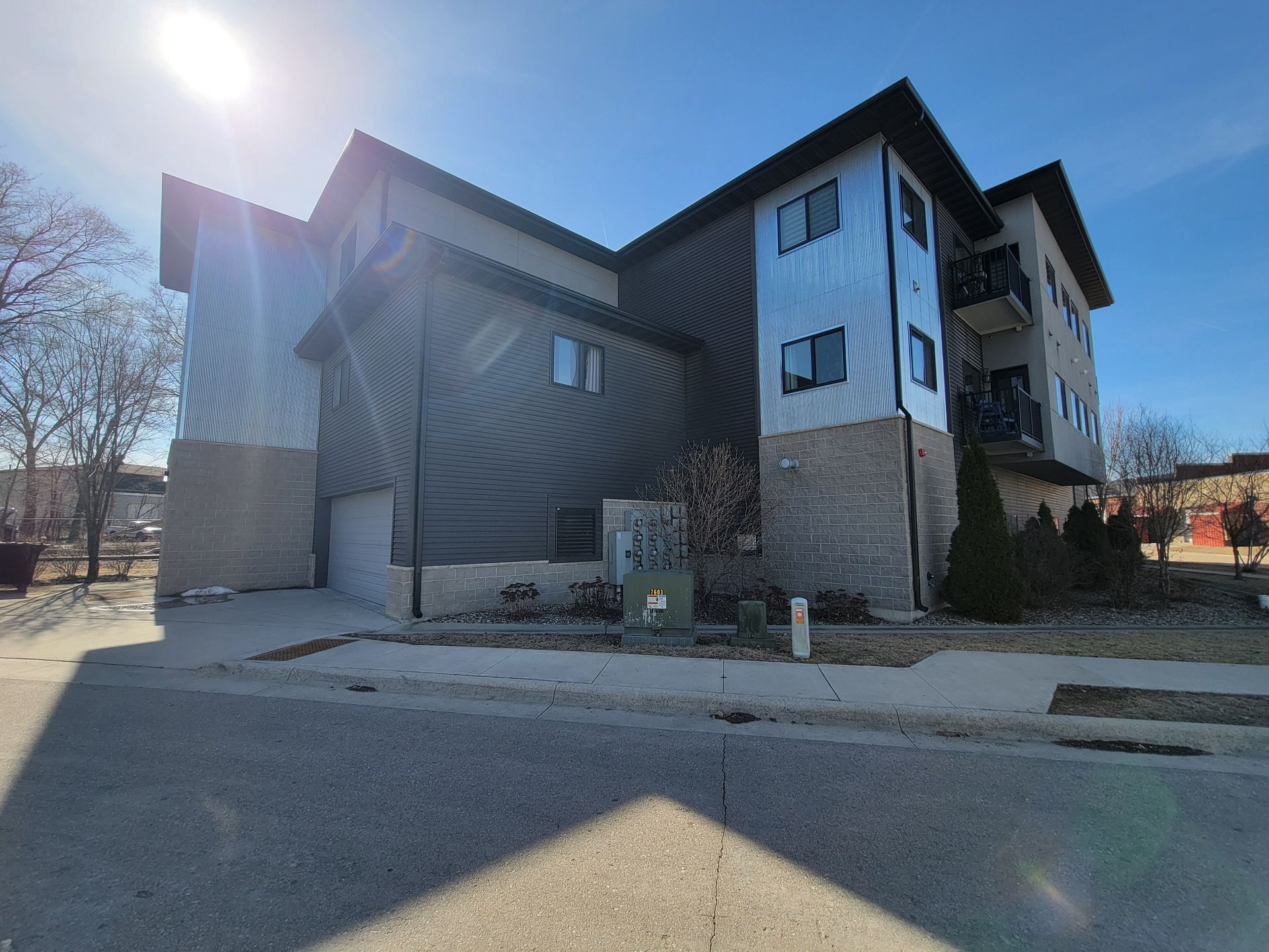 Cedar Falls Apartment: 221 East 5th Street