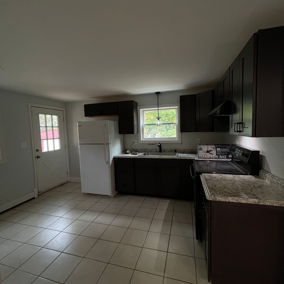 Tilton Apartment: 4-6 Knapp Road