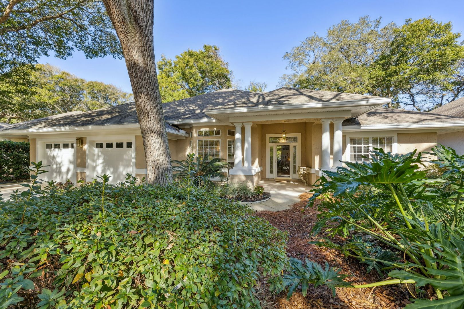 Fernandina Beach House: 1817 Ocean Village Pl