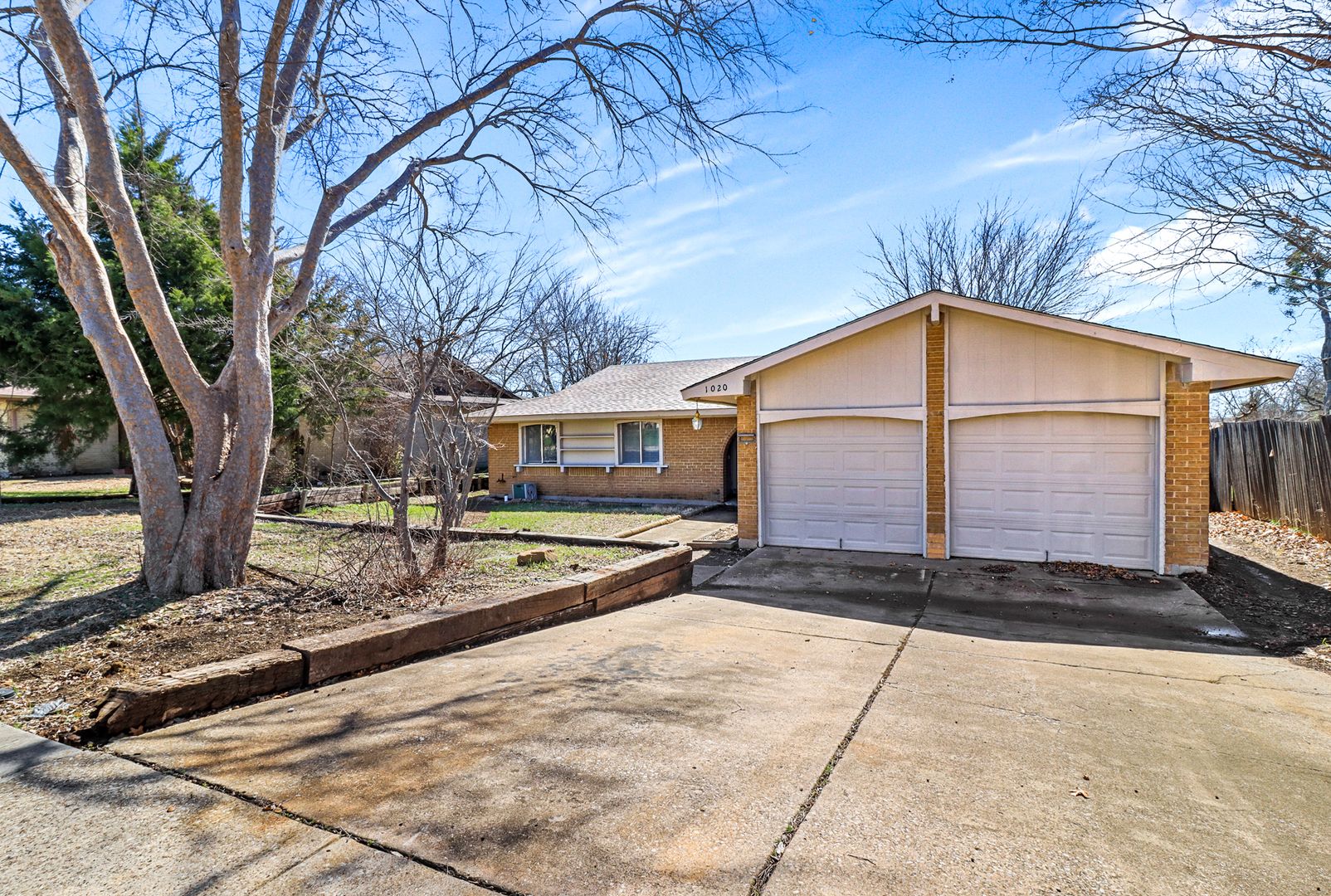 Carrollton House: 1020 Mountview Dr