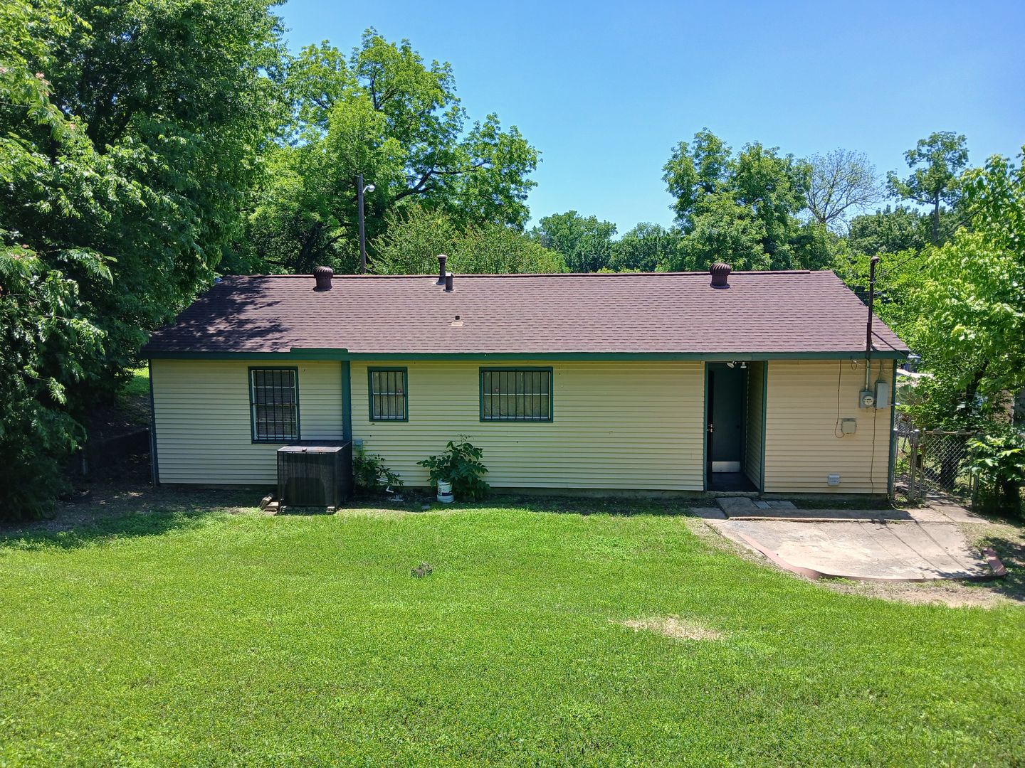 Dallas House: 2557 Talco Drive