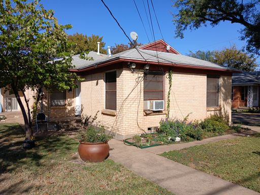 (25% OFF FIRST MONTH'S RENT) Duplex 2 Bedrooms, 1 Bathroom in Oak Cliff – photo 1