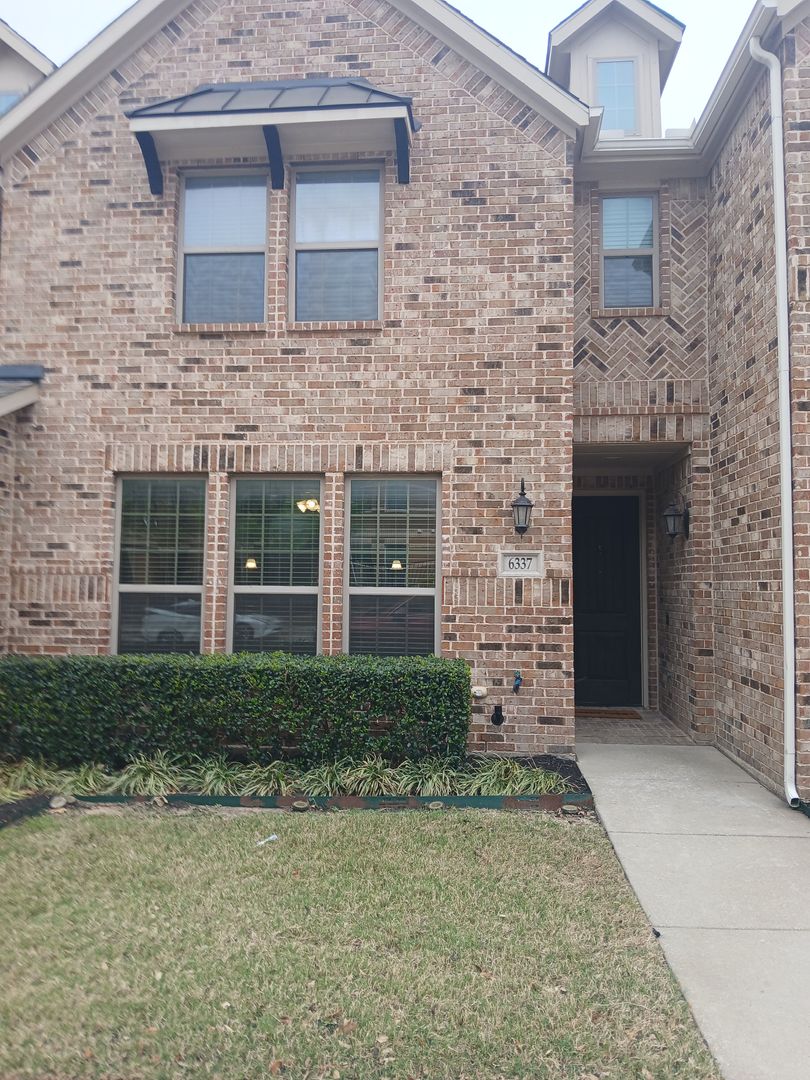 McKinney House: 6337 Fortuna Lane