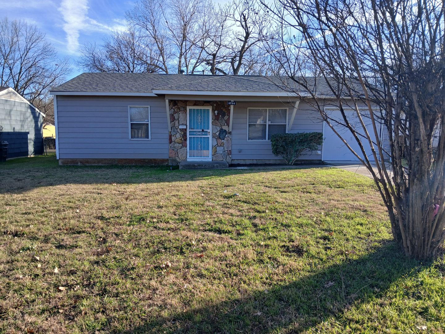 Dallas House: 3724 Moonstone Dr.