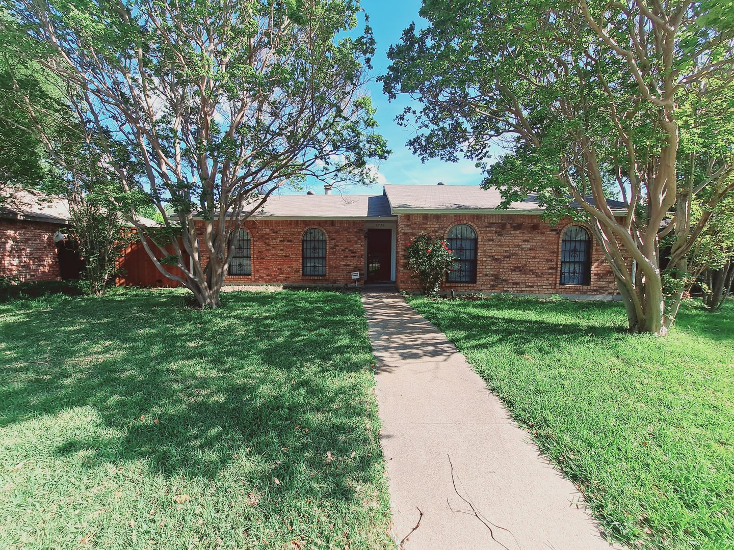 Garland House: 3726 Red Oak Drive
