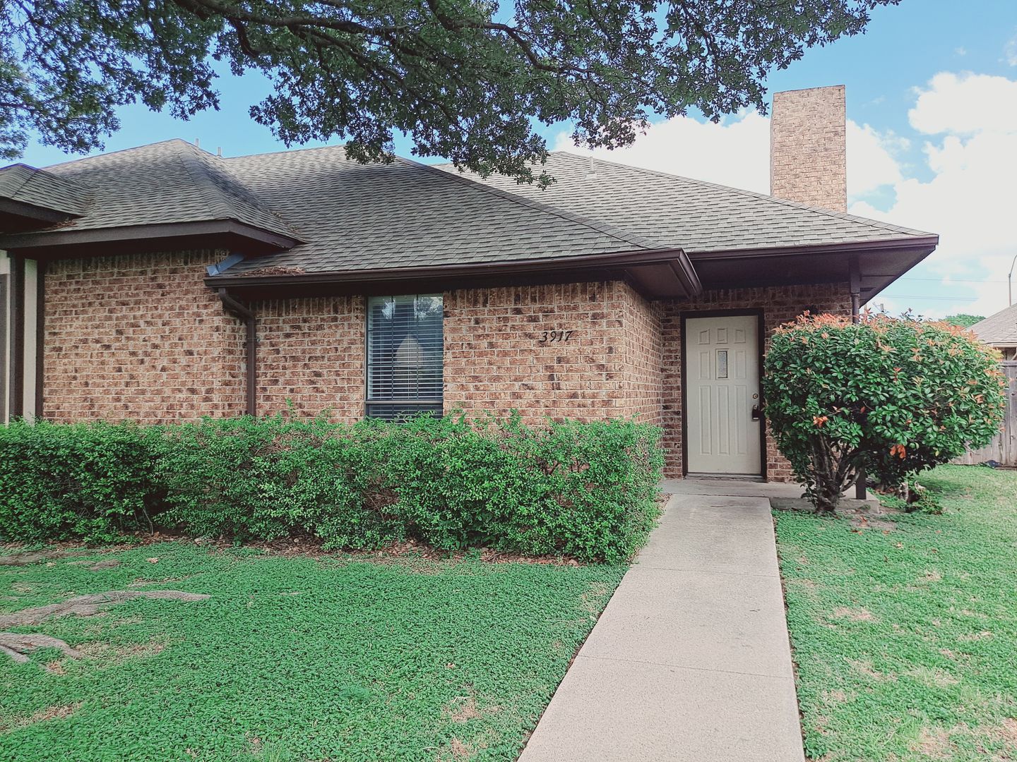 Dallas House: 3917 Saint Christopher Lane
