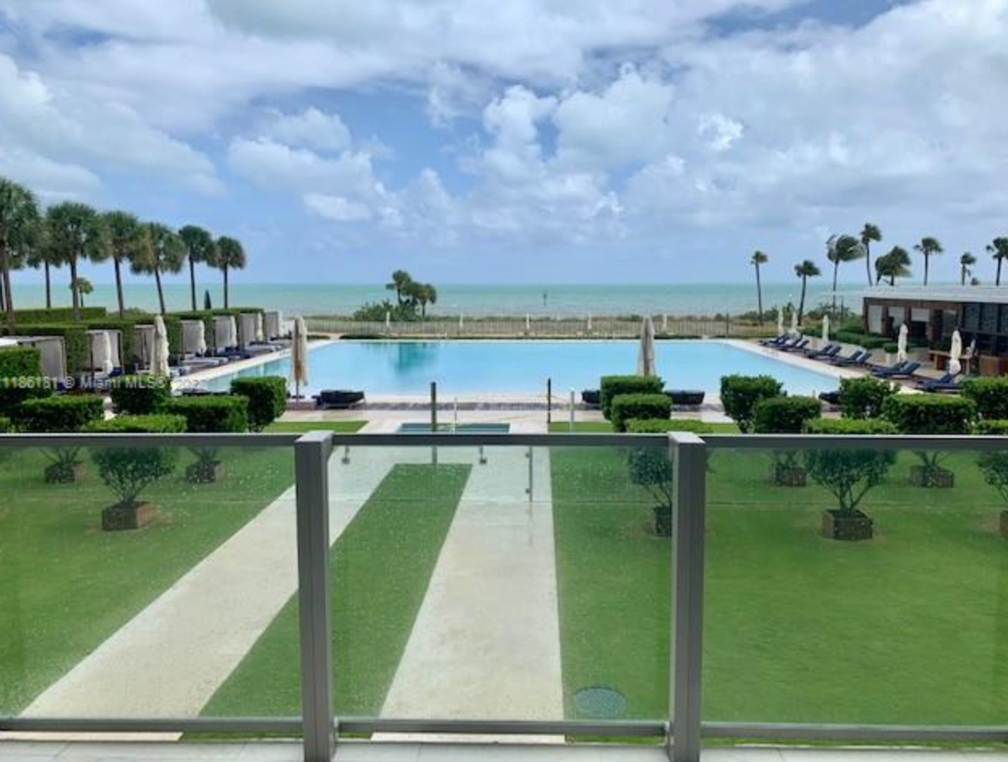 Key Biscayne House: 360 OCEAN DR #203S