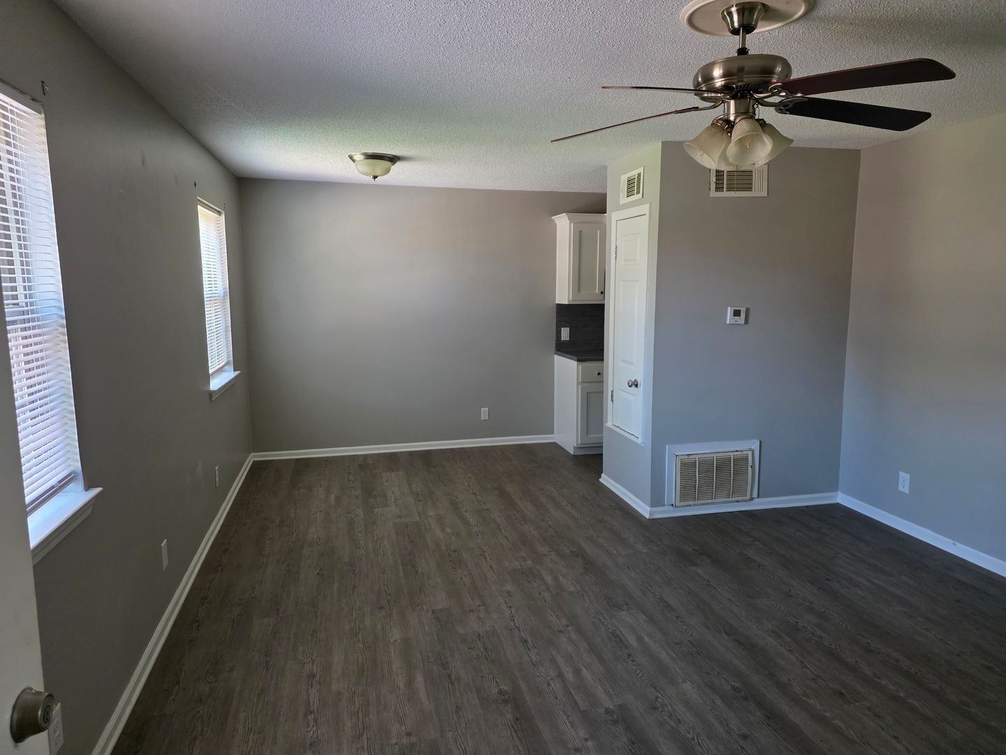 Crestview Apartments 2 of 5