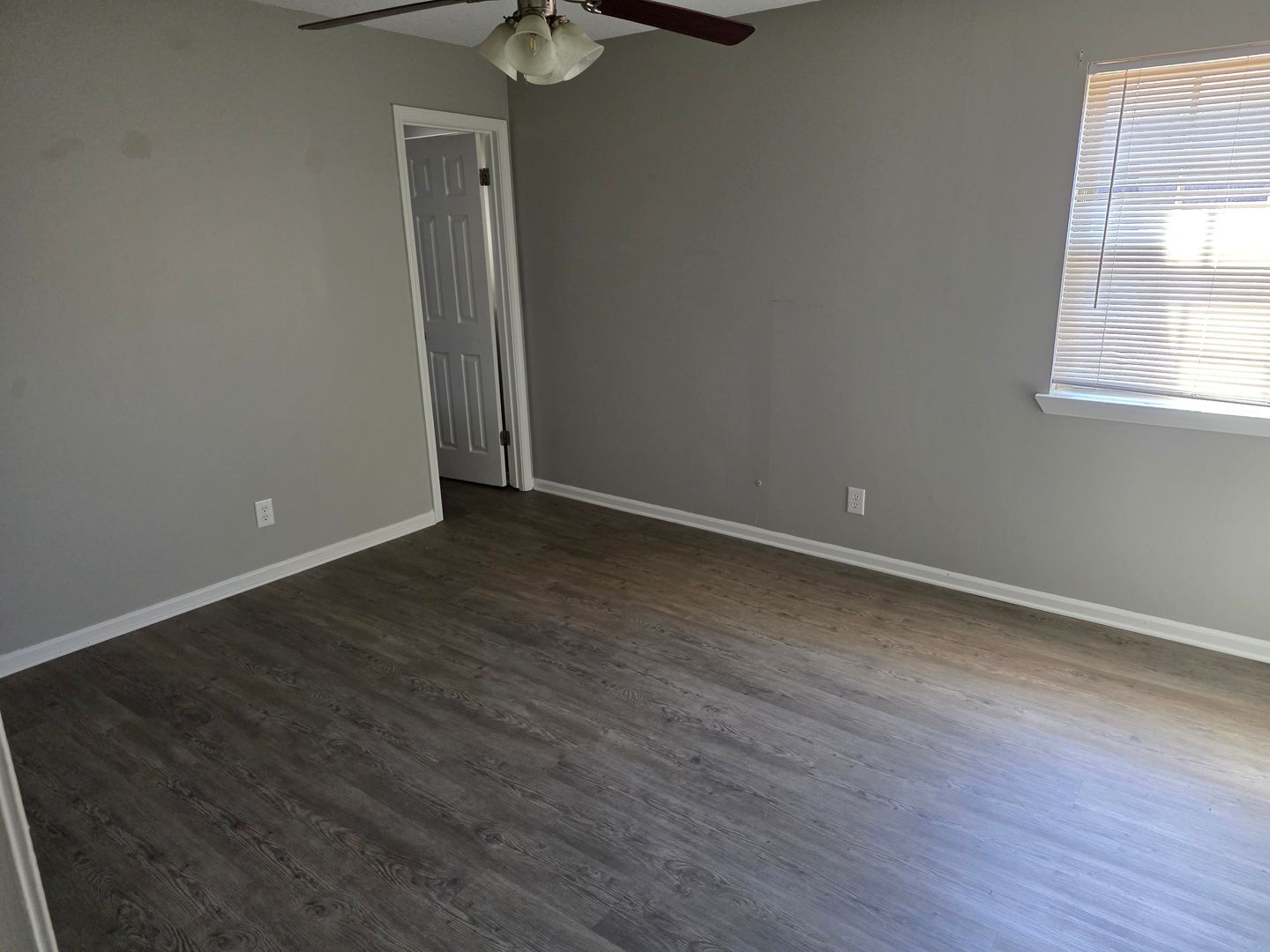 Jacksonville Apartment: 200 Crestview Drive