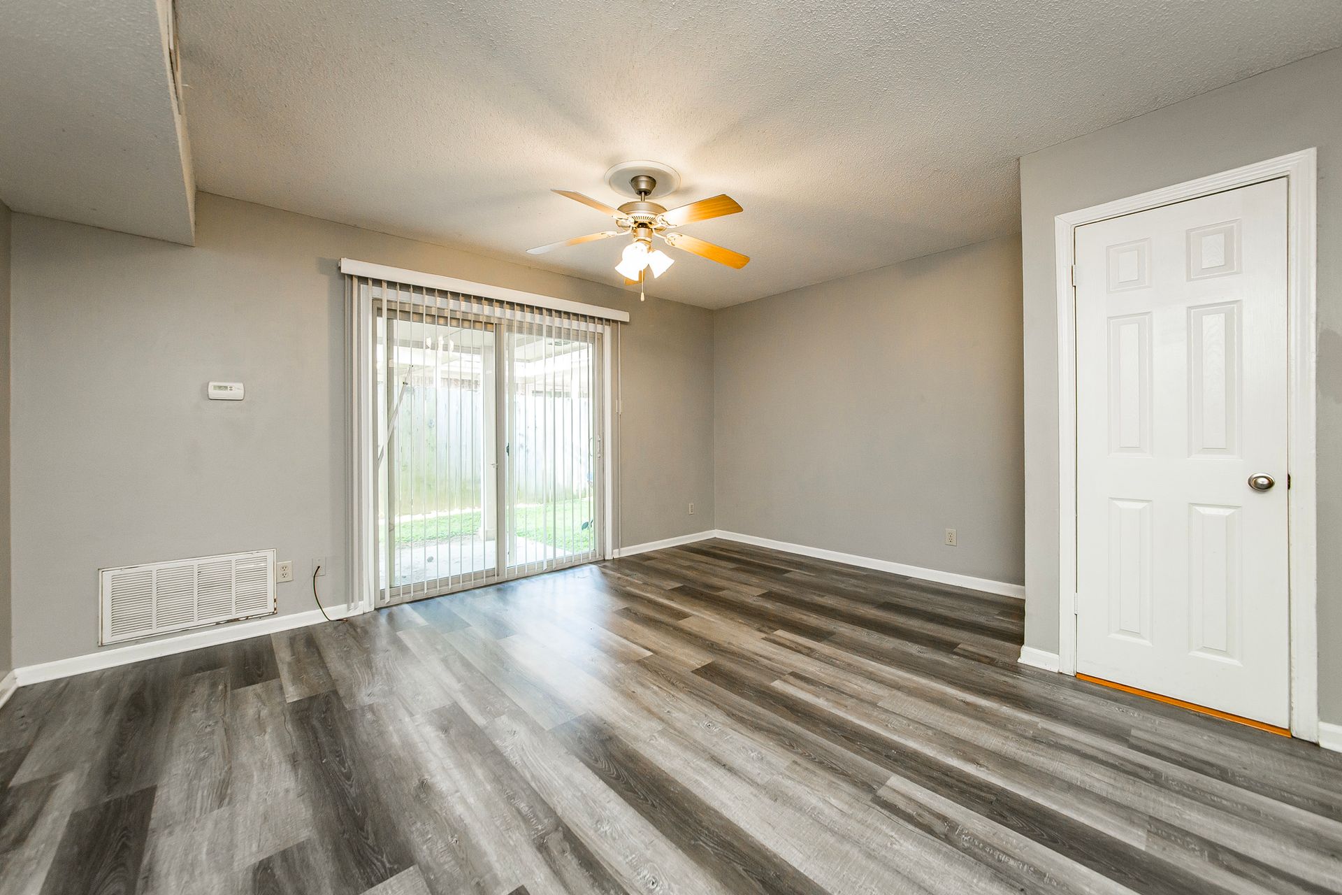 Crestview Apartments 4 of 12