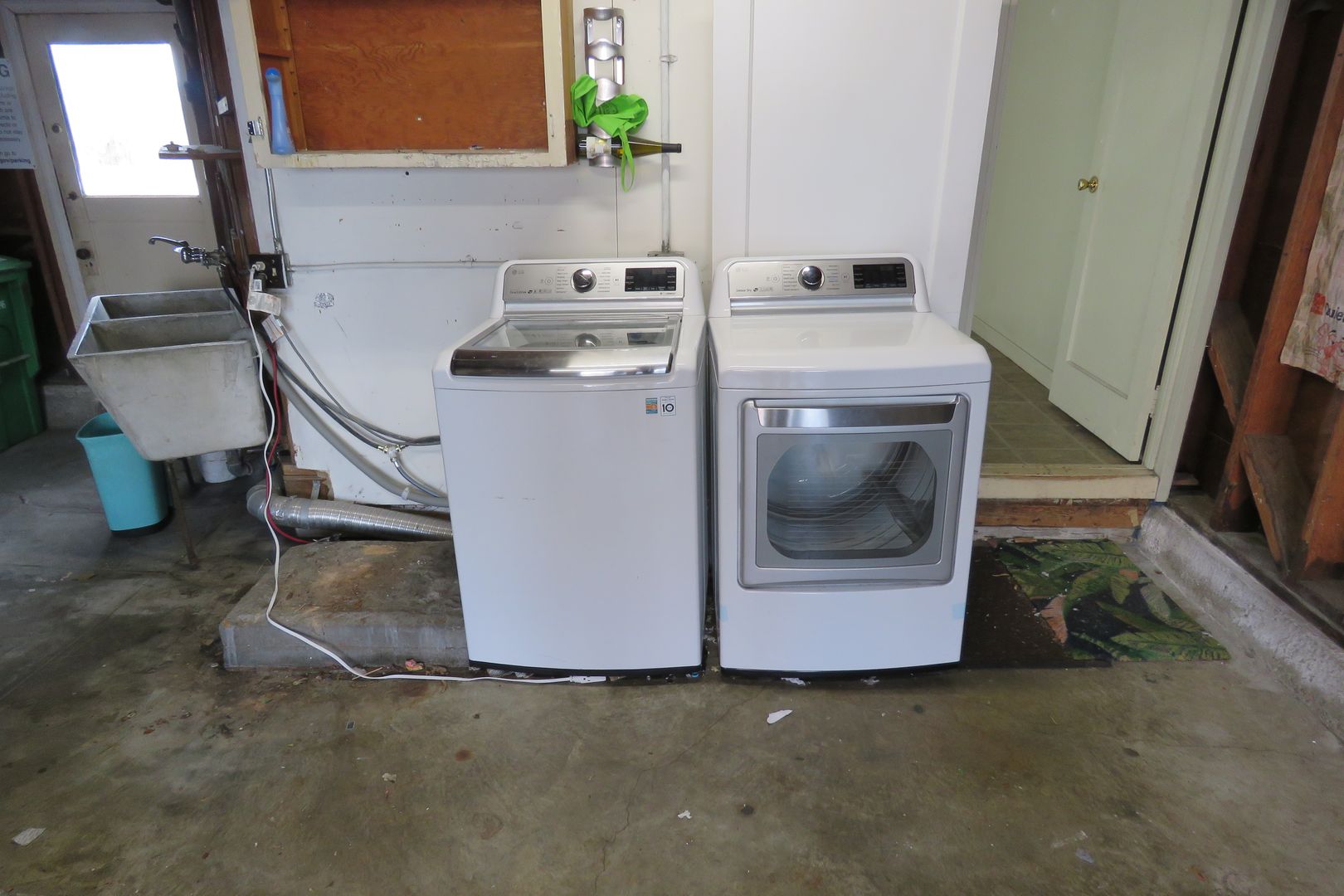 San Francisco Townhome: 487 Monterey Blvd