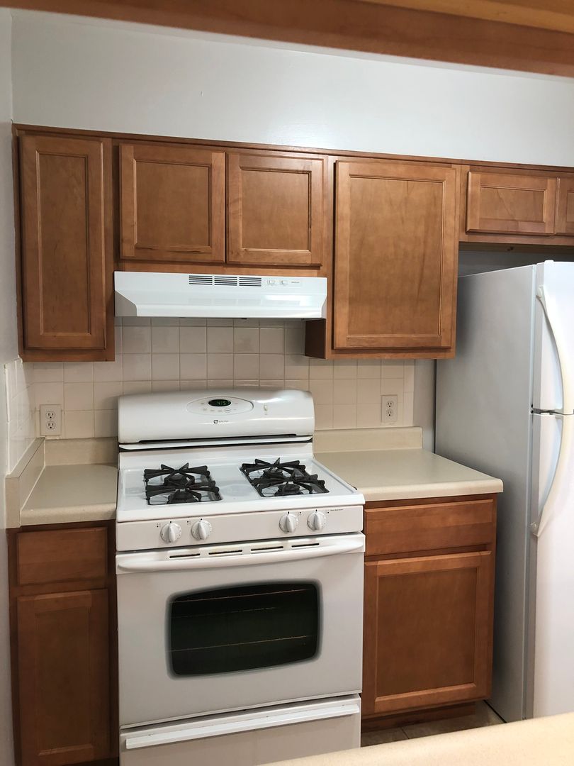 Fort Wayne Apartment: 5810 Meadows Dr.