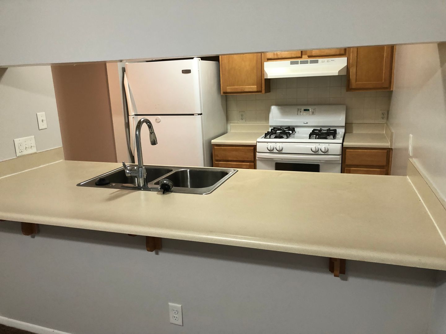 Fort Wayne Apartment: 5810 Meadows Dr.