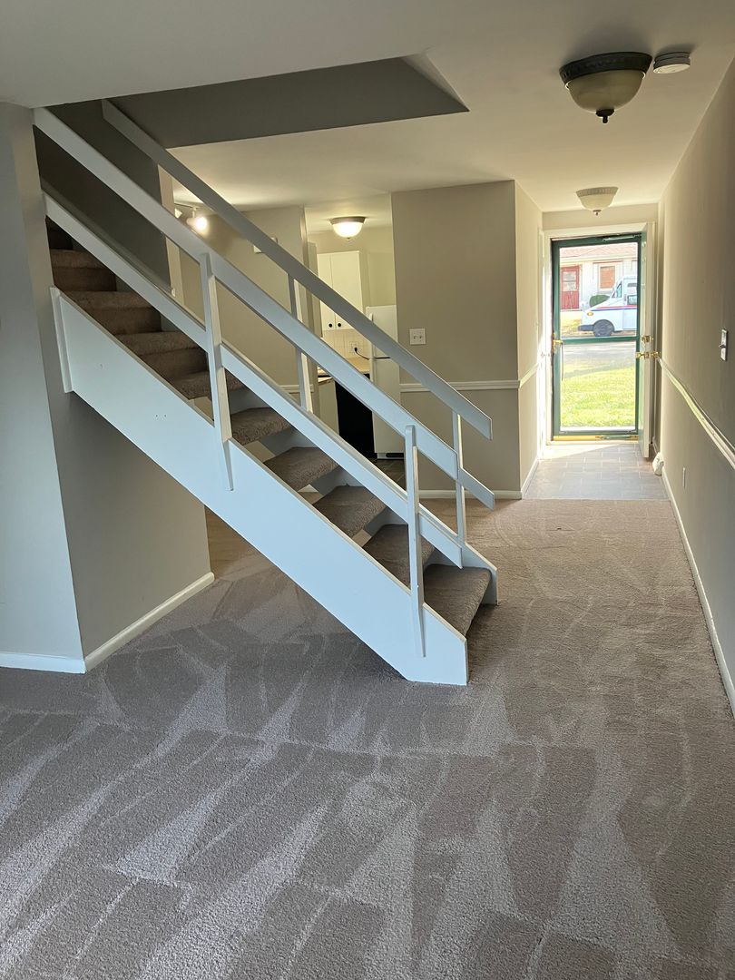 Fort Wayne Townhome: 522 Pinegrove Ln