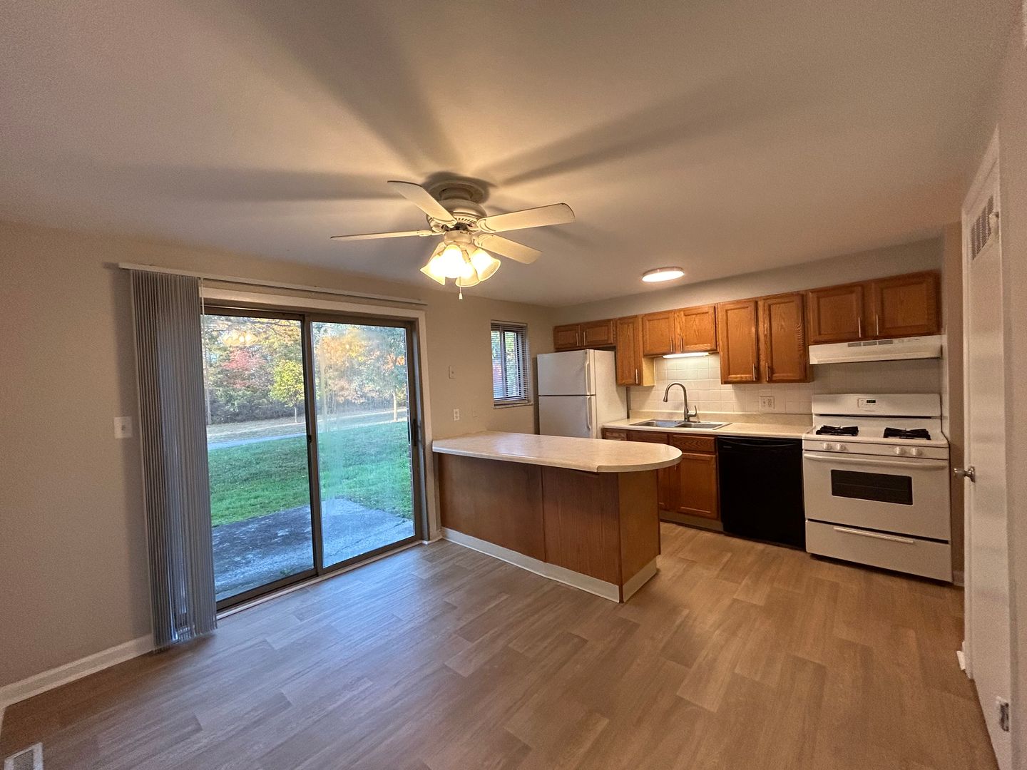 Fort Wayne Townhome: 522 Pinegrove Ln