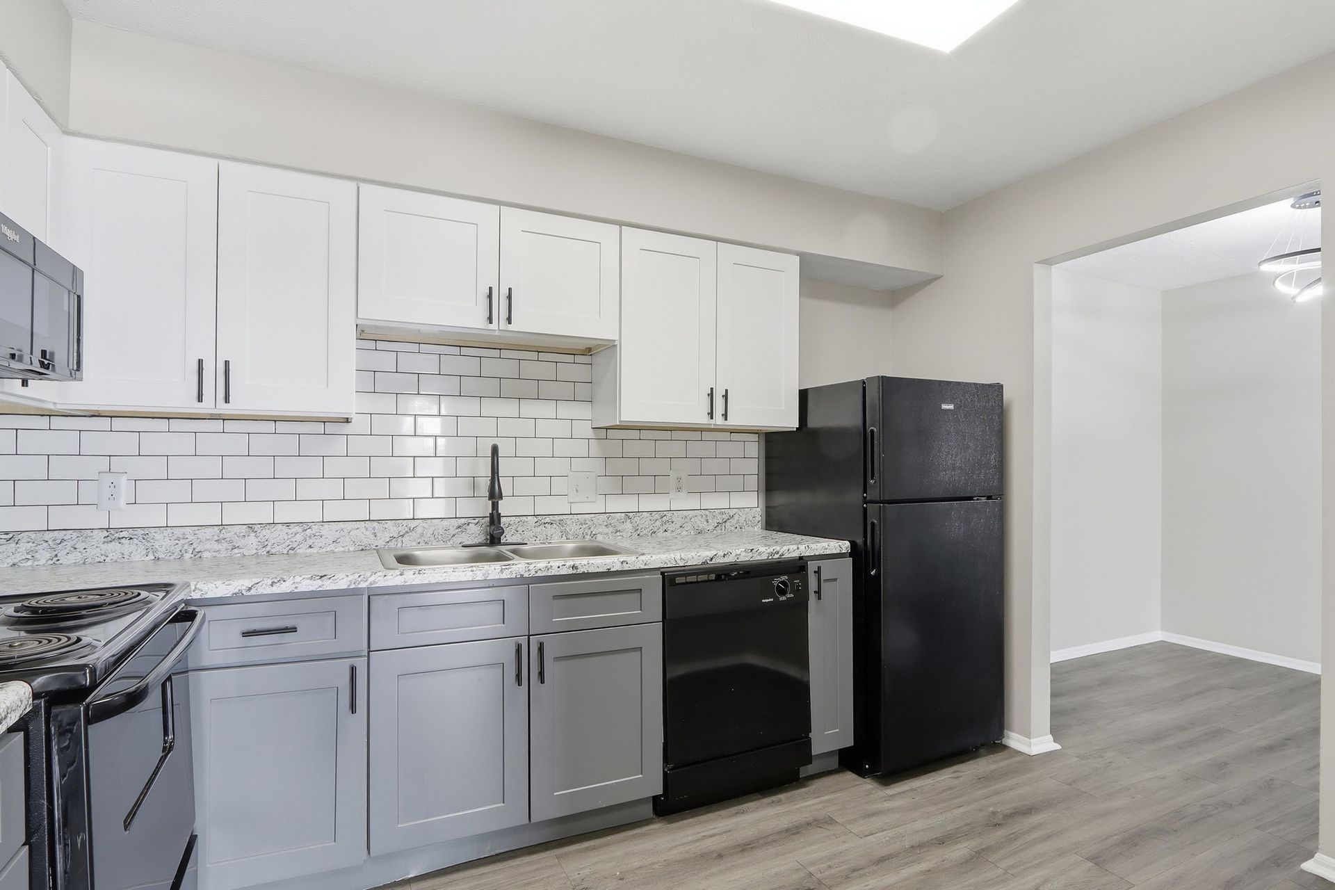 Indianapolis Apartment: 8444 Rothbury Dr