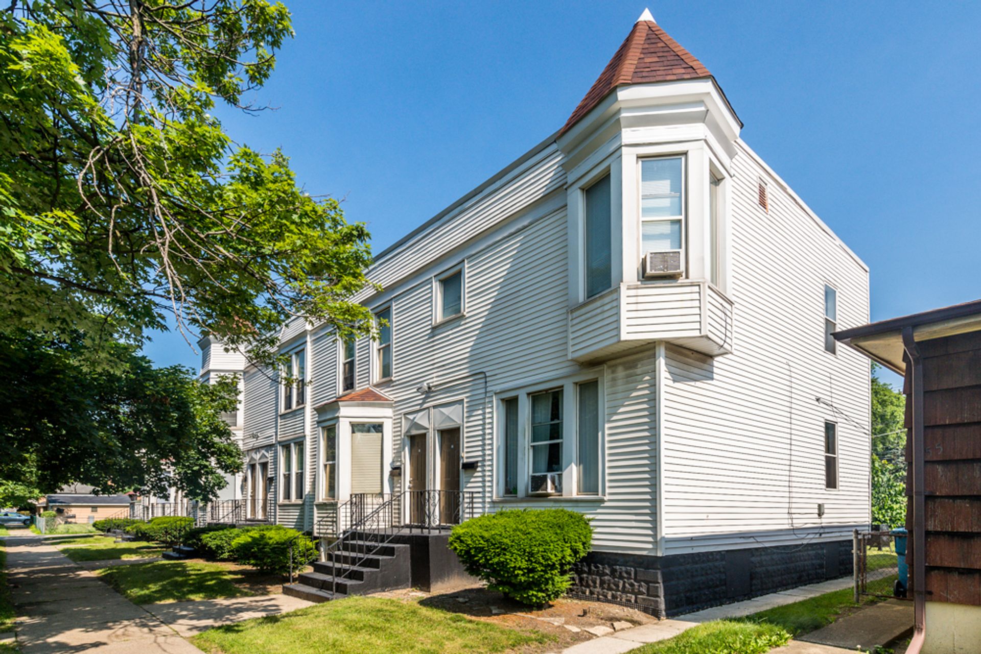 Harvey Apartment: 41-53 E 156th St