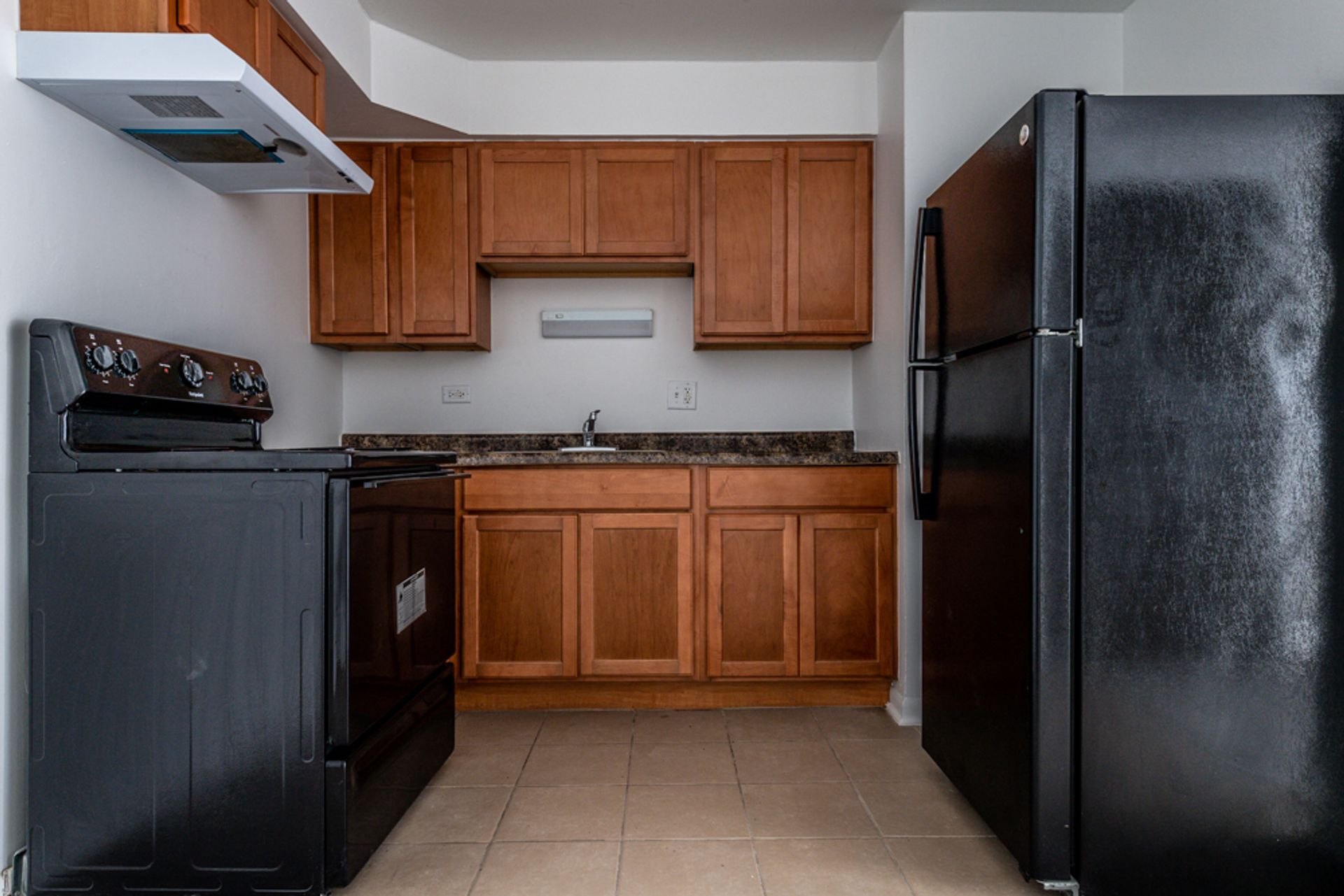 Dolton Apartment: 14538 S Cottage Grove Ave