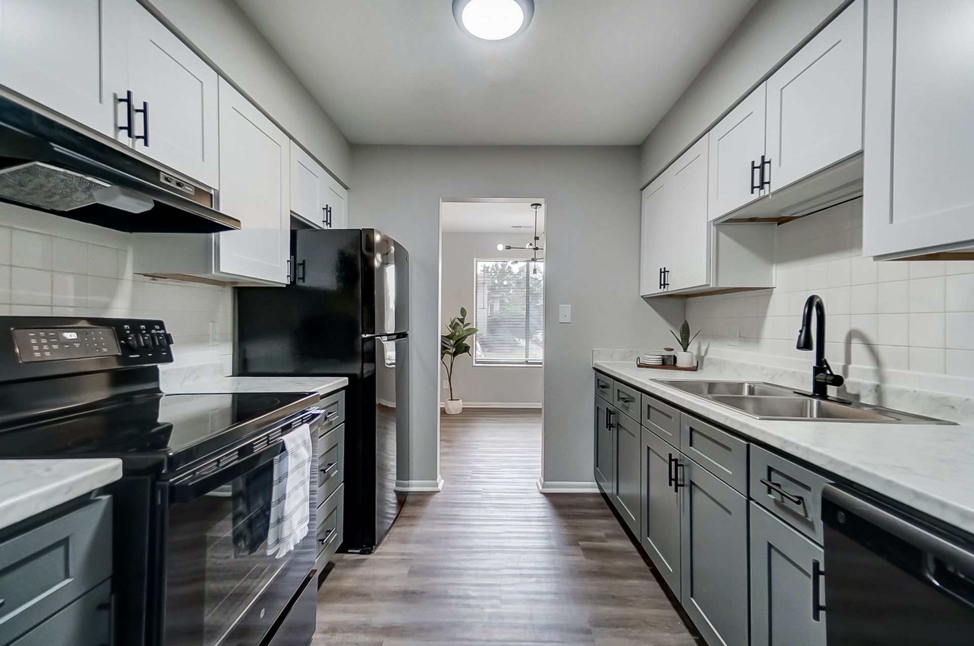 Fort Wayne Apartment: 220 E. Hoover Dr.