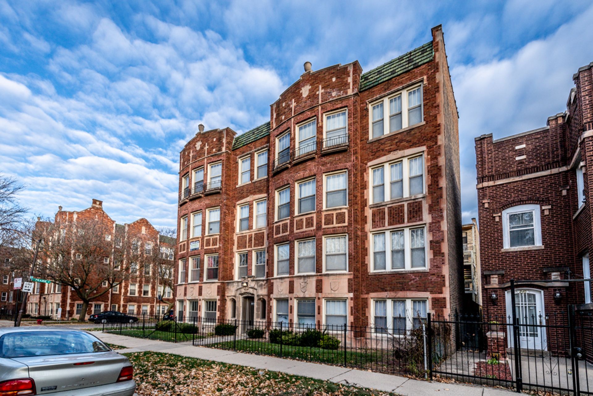 Chicago Apartment: 234 E 109th St