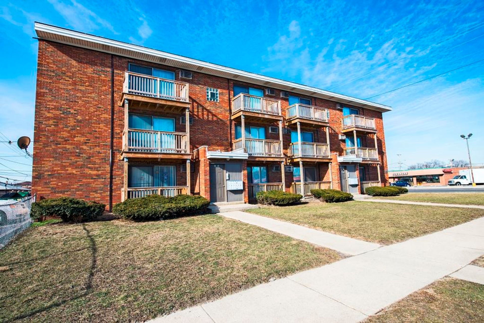 Calumet City Apartment: 1501 State St