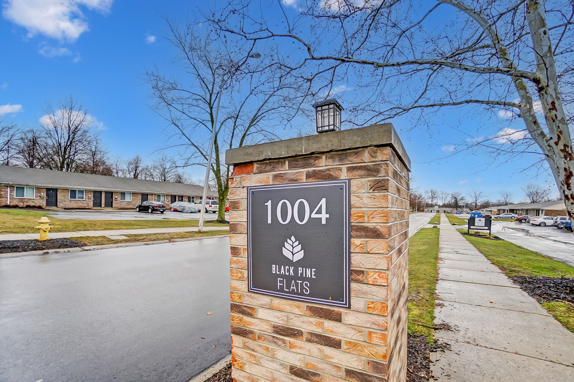 Fort Wayne Apartment: 1004 Fayette Drive