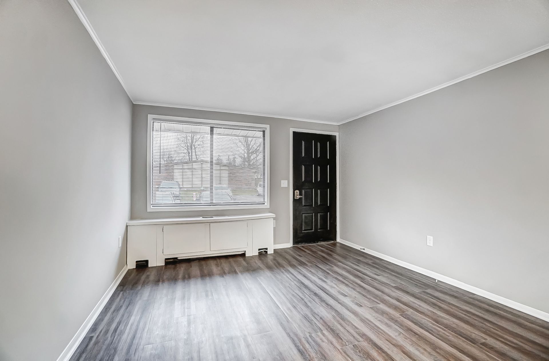 Fort Wayne Apartment: 6037 Ullyot Drive