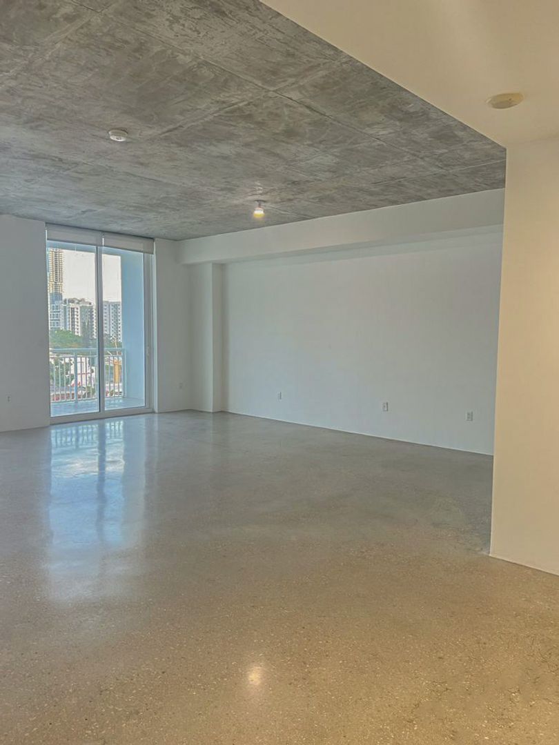 Miami Condo: 2700 N Miami Ave