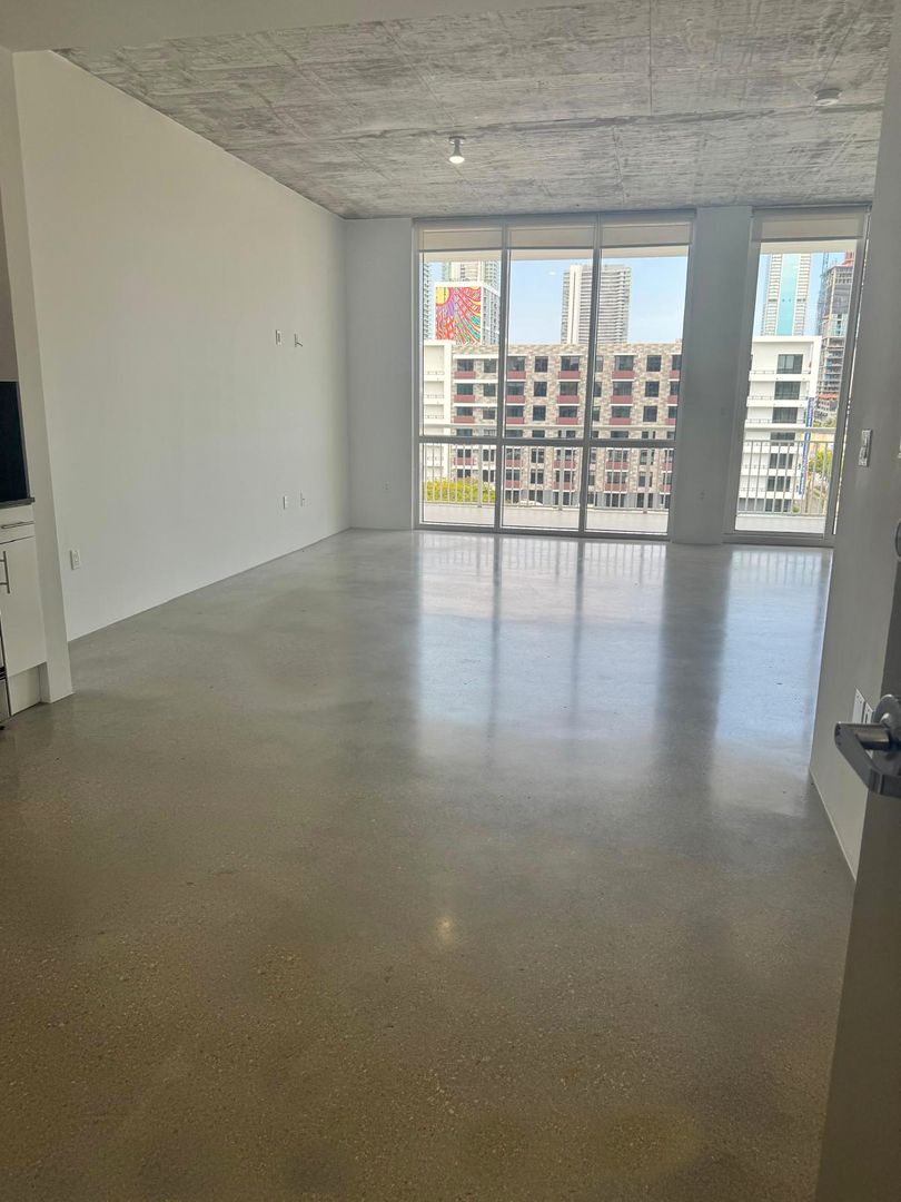 Miami Condo: 2700 N Miami Ave
