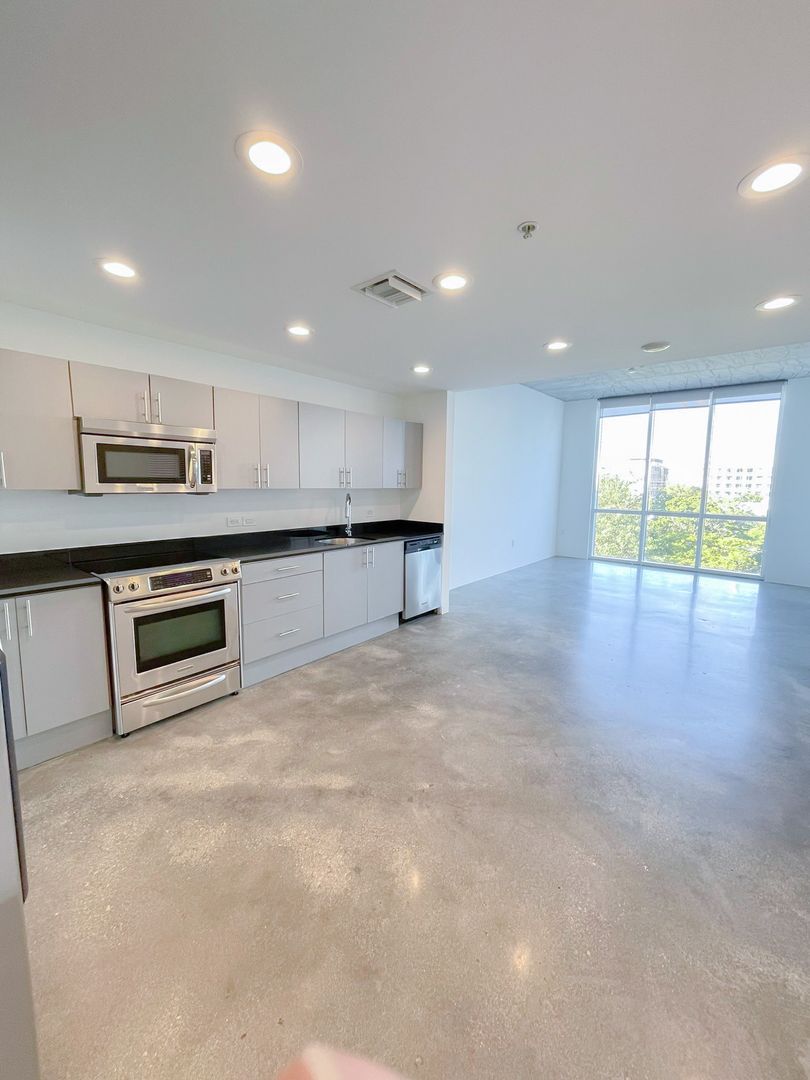 Miami Condo: 2700 N Miami Ave