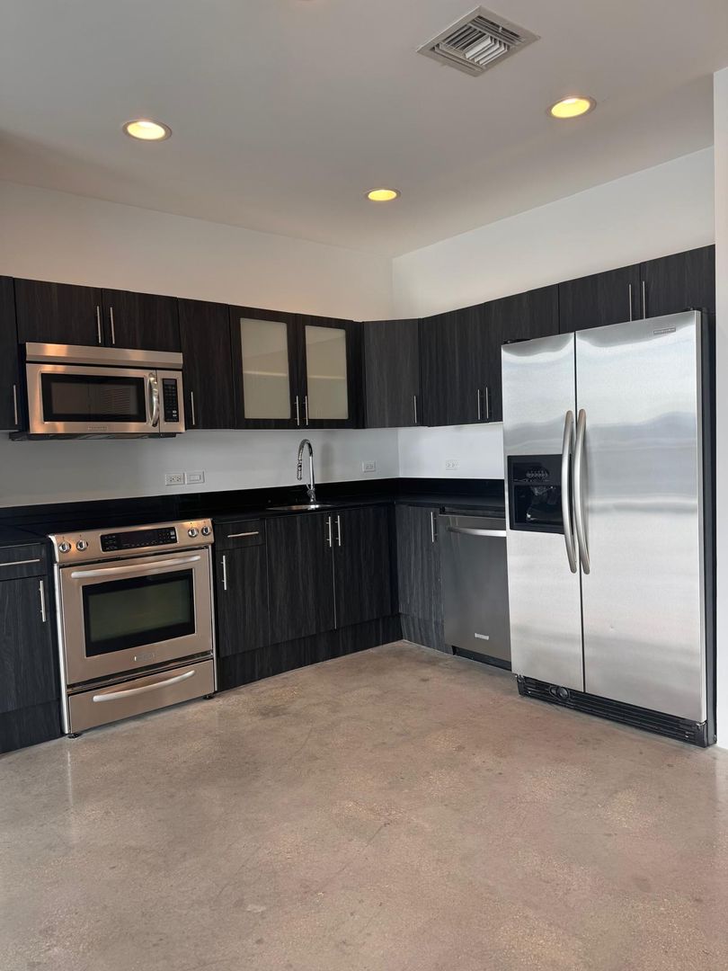 Miami Condo: 2700 N Miami Ave