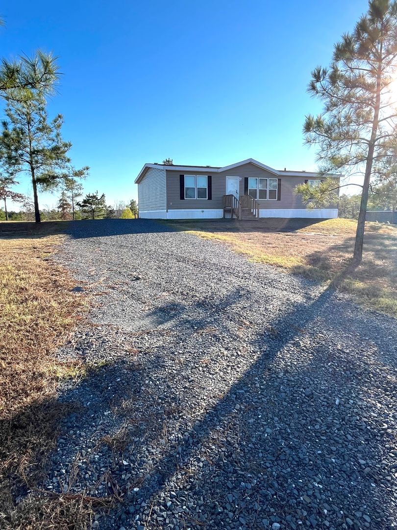 Calhoun Apartment: New Mineral Springs Rd.