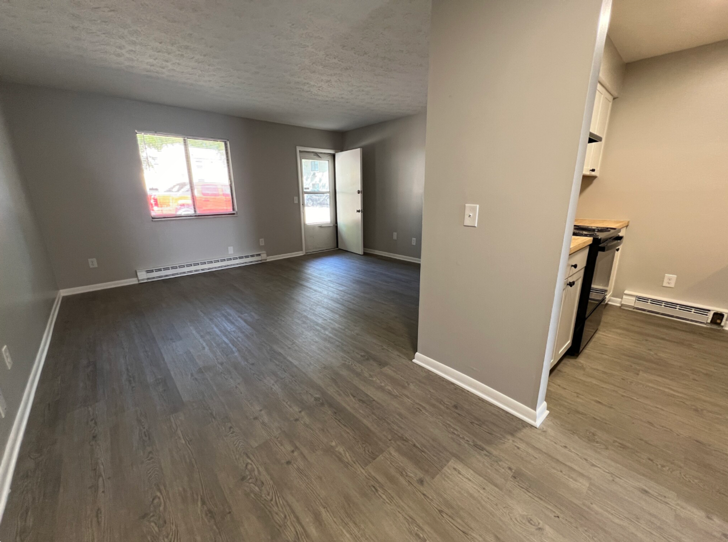 Akron Apartment: S. Miller Rd / W. Market St / White Pond Dr