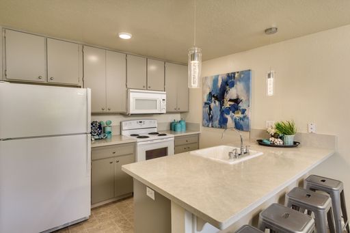 Chico Meadows Apartments – photo 1