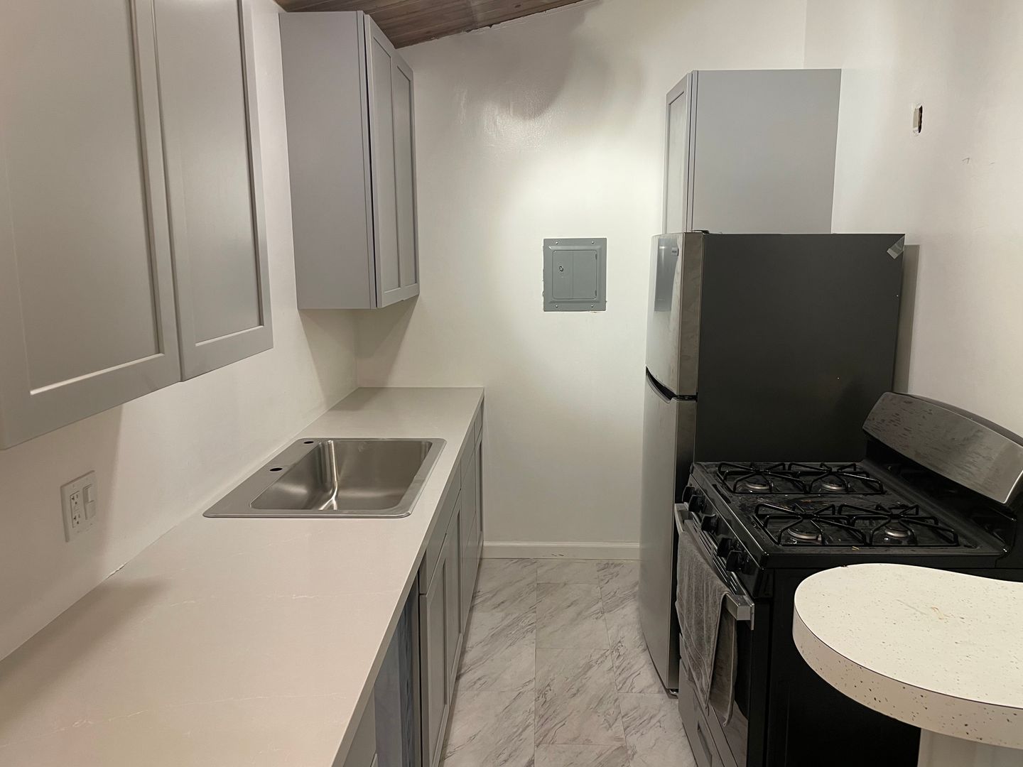 Goleta Apartment: 6587 Cervantes