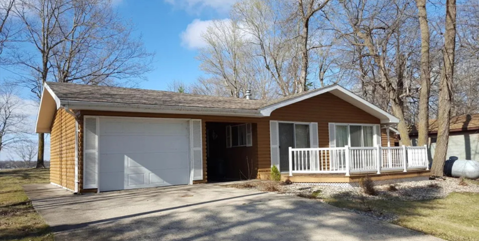 Detroit Lakes House: 25187 Midland Beach Lane